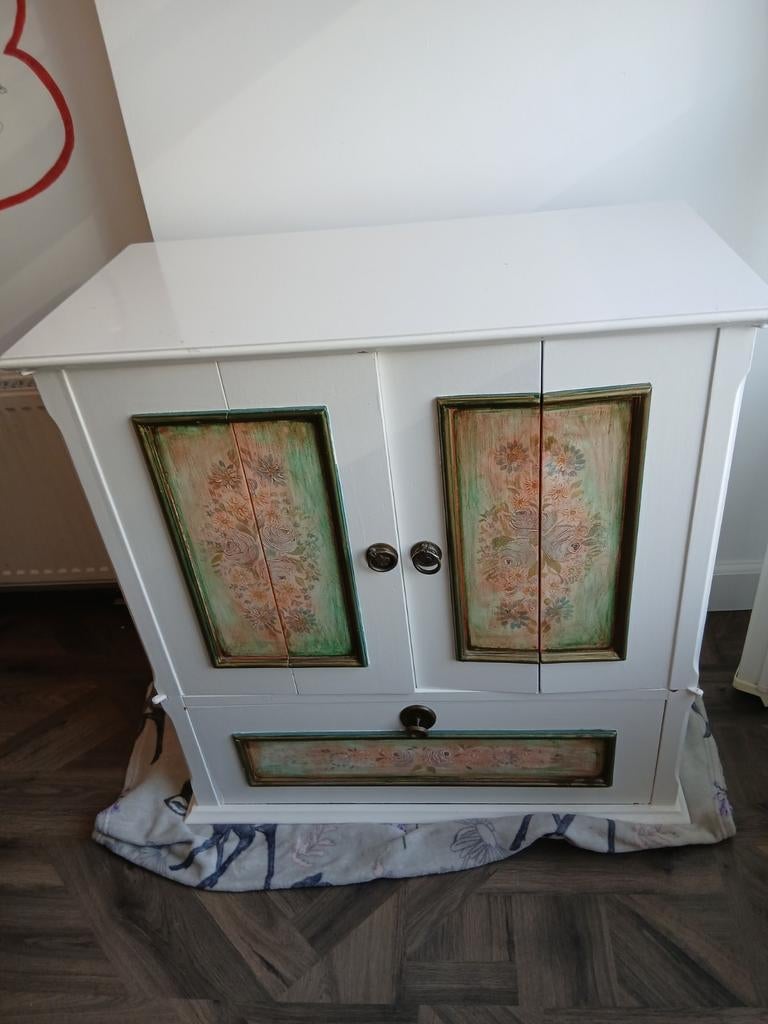 kastje handgeschilderde bloemen - Ruilen, Ophalen of Verzenden, Gebruikt