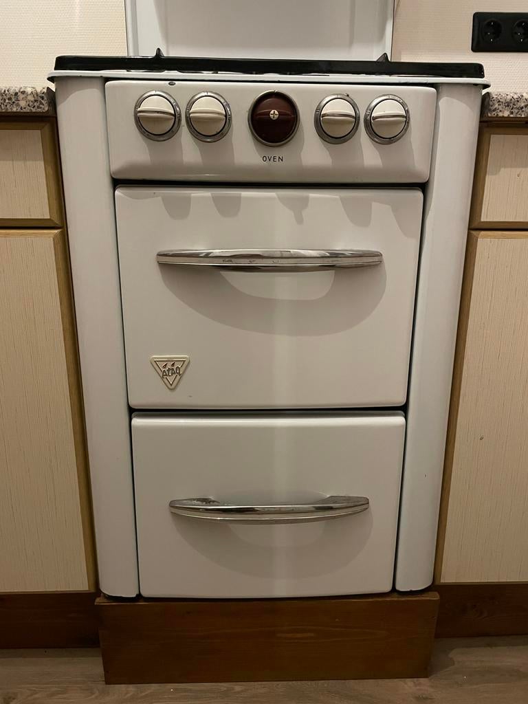Atag Retro Gasfornuis met oven en Siemens Afzuigkap, Ophalen, Gebruikt, 4 kookzones, Gas