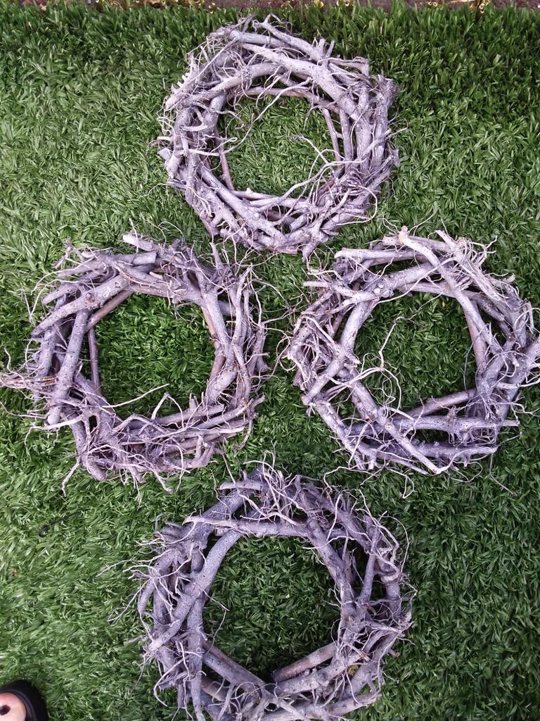 Grote houten kransen. Drie stuks., Ophalen of Verzenden