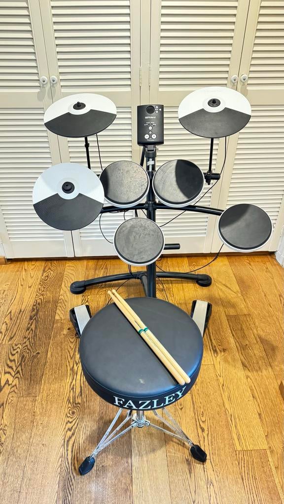 Roland V-Drums TD-1 met Fazley kruk en drumstokken, Muziek en Instrumenten, Ophalen, Gebruikt, Roland, Elektronisch