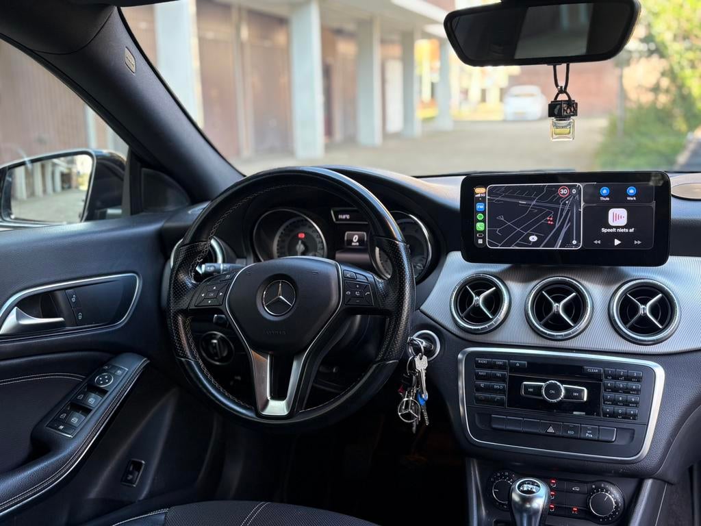 Mercedes-Benz CLA 200 1.6  Cruise Carplay AMG Leder PDC, Voorwielaandrijving, CLA, USB, 4 cilinders
