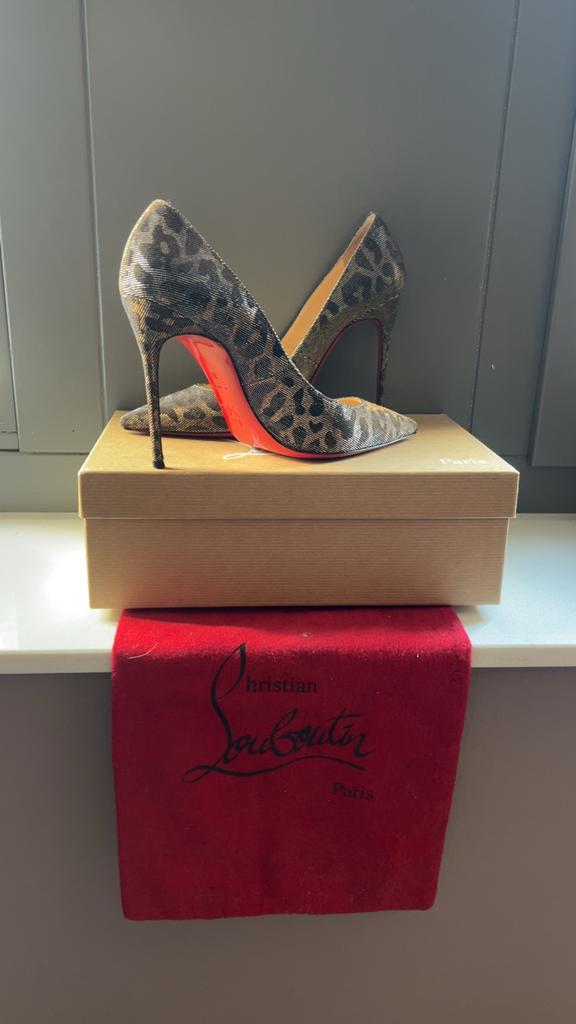Silver & Gold Leopard print Louboutin heels size 38, Pumps, Overige kleuren, Ophalen of Verzenden, Gedragen