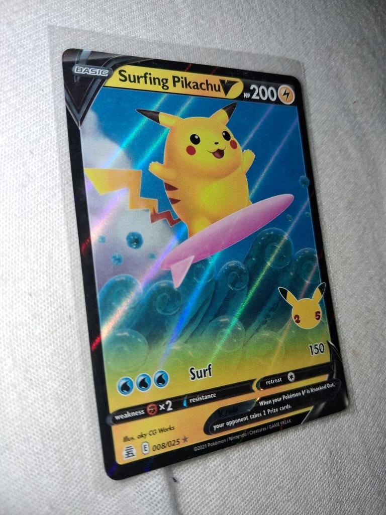 Surfing pikachu celebrations 25, Ophalen of Verzenden, Zo goed als nieuw, Losse kaart, Foil