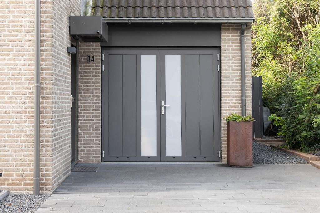 Openslaande garagedeur Br. 2340 x H. 2388, Ophalen of Verzenden, Glas, 120 cm of meer, 215 cm of meer