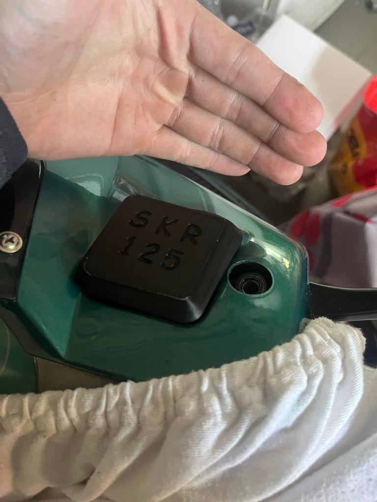 Piaggio Skipper remvloeistof cover/kapje SKR 125, Ophalen of Verzenden, Gebruikt, Kap, Piaggio