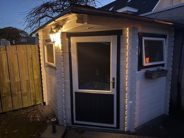 Gratis af te halen: Tuinhuis of speelhuis, Tuin en Terras, Tuinhuizen, Ophalen, Tuinhuis, 250 tot 500 cm, 2 ramen