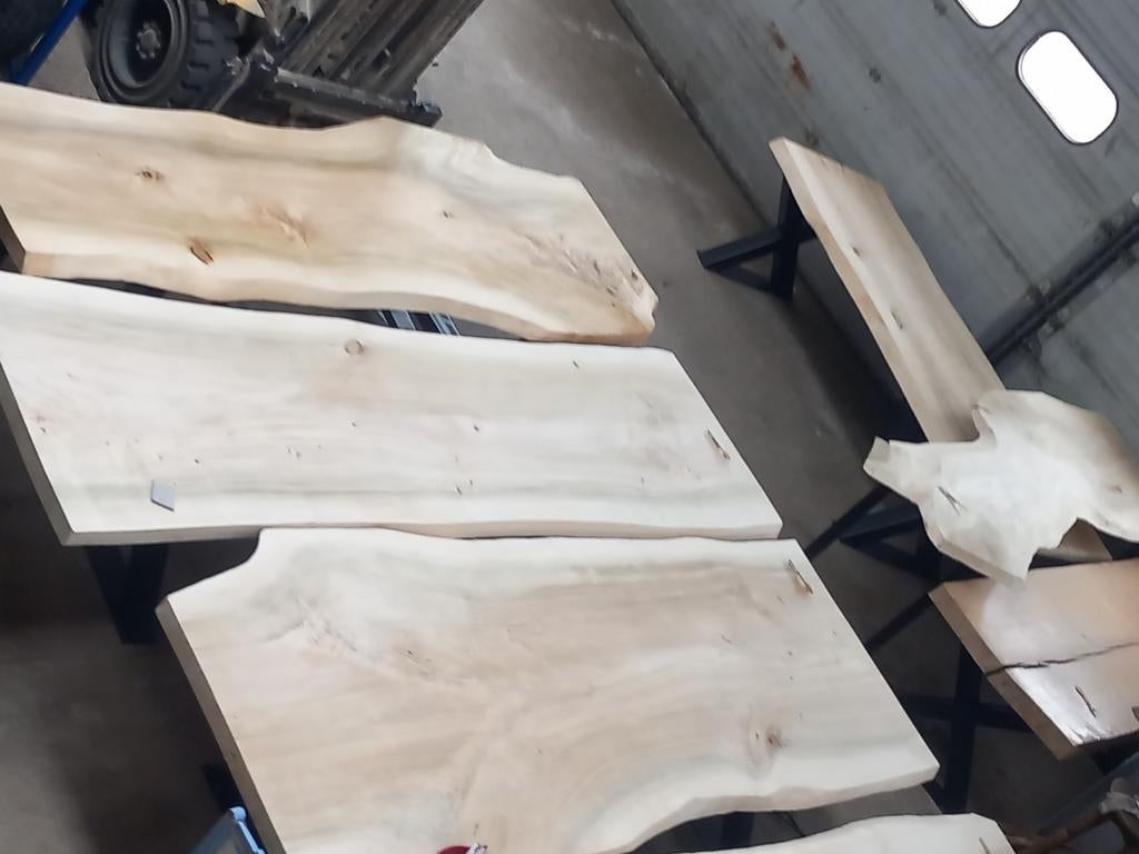 Boomstamtafels, tafelbladen en planken, Ophalen