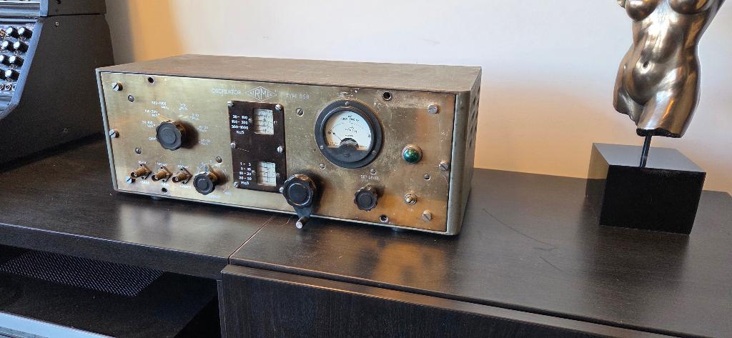 Oude decoratieve oscillator (steampunk), Ophalen, Gebruikt, Industrieel, Goud