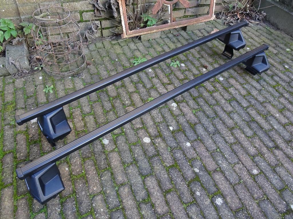 Toyota Yaris en Mazda 2 dakdragers ( XP210 ), Auto diversen, Dakdragers, Ophalen of Verzenden, Zo goed als nieuw