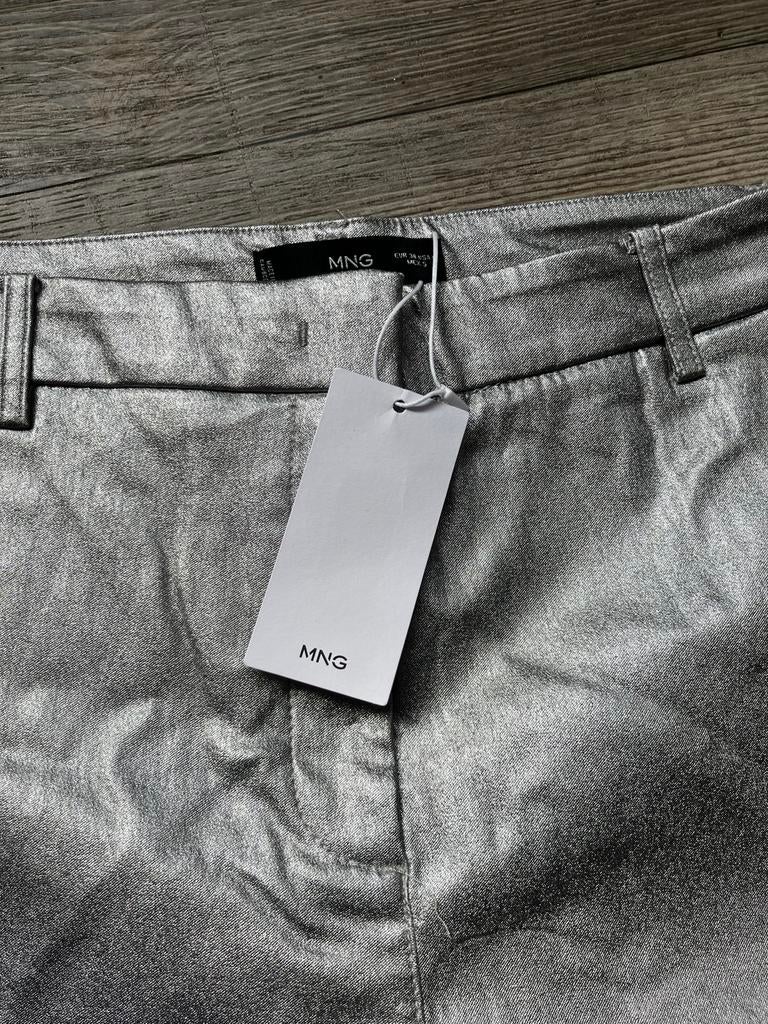 Mango zilveren broek maat 38 - Nieuw met kaartjes, Kleding | Dames, Broeken en Pantalons, Maat 38/40 (M), Overige kleuren, Nieuw