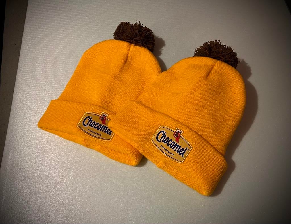 Originele Chocomel Mutsen, 2 stuks voor 8 euro!, Ophalen of Verzenden, Zo goed als nieuw, Overige maten, Muts