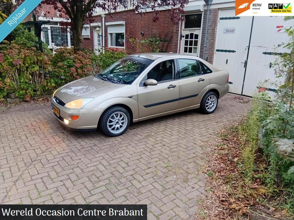 Ford Focus 1.8-16V Ghia, Gebruikt, 4 cilinders, Startonderbreker, Beige