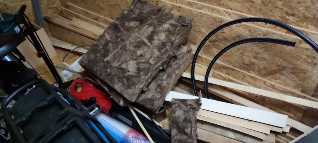 Gratis af te halen: Glaswol en PIR isolatie, Doe-het-zelf en Verbouw, Isolatie en Afdichting, Ophalen, Nieuw, 4 tot 8 cm, Minder dan 5 m²