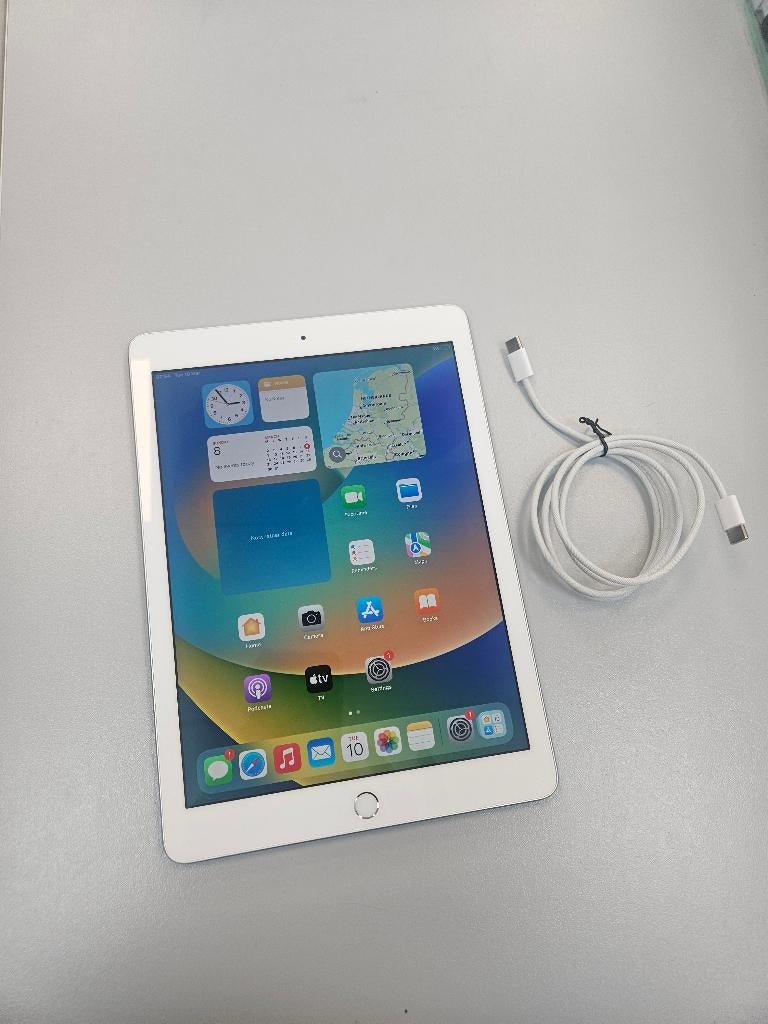 Apple iPad 5Th Generation WIFI 32GB €80, Computers en Software, Apple iPads, Apple iPad, 10 inch, 32 GB, Ophalen of Verzenden
