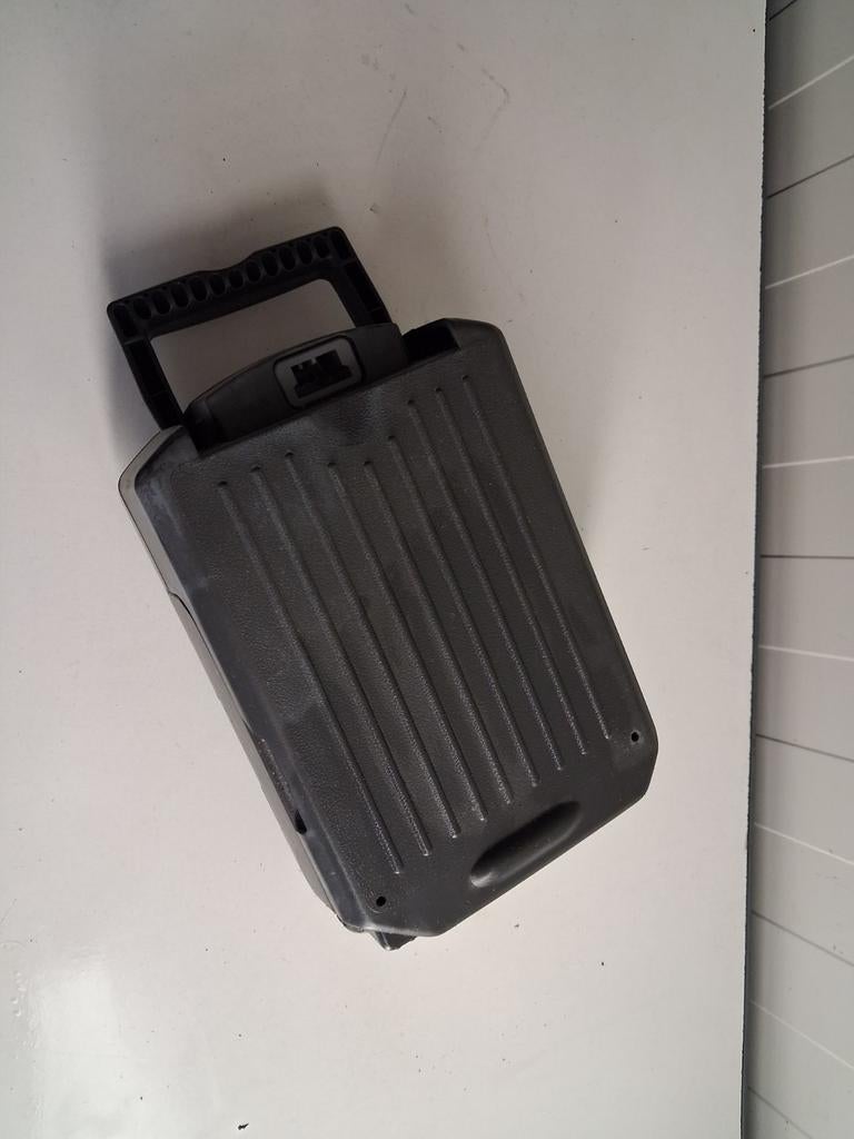 2 stuks defecte fiets accu's Sparta pharos finesse 24V, Www.Accell.nl, Pyter jurjensstrjitte stiens, Gebruikt, Sparta