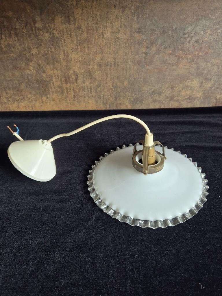 Vintage - Hanglamp - Opaline Glas - Wafelrand - Taartrand, Gebruikt, Ophalen of Verzenden, Glas, VINTAGE