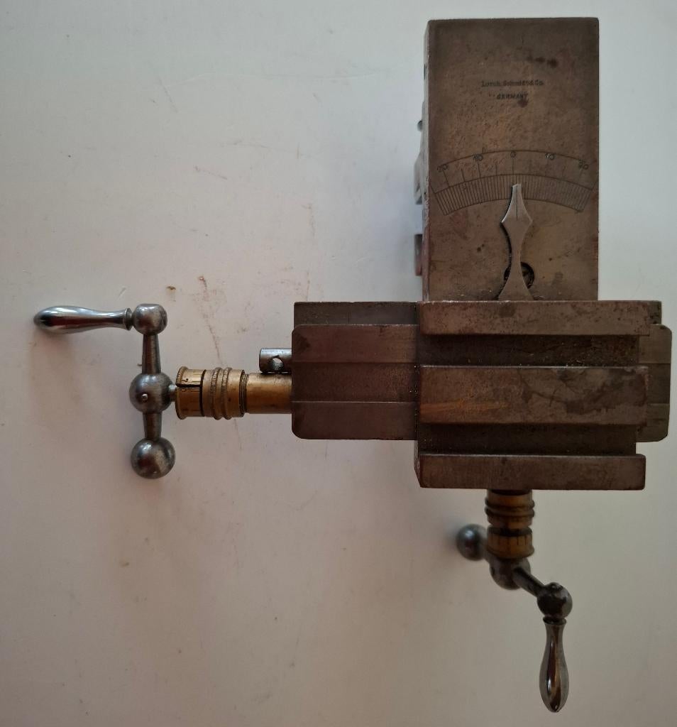 Kruissuport van Lorch draaibankje., Antiek en Kunst, Antiek | Klokken, Ophalen of Verzenden