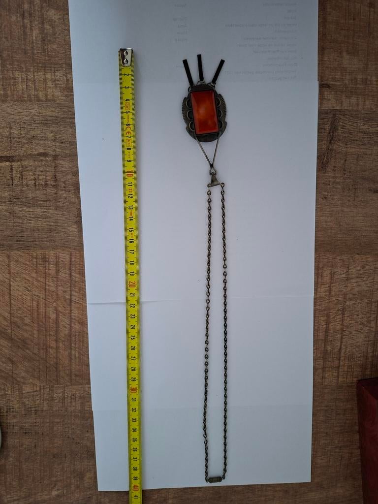 Vintage ketting met oranje hanger - uit erfenis, Gebruikt, Oranje, Ophalen of Verzenden, Overige materialen