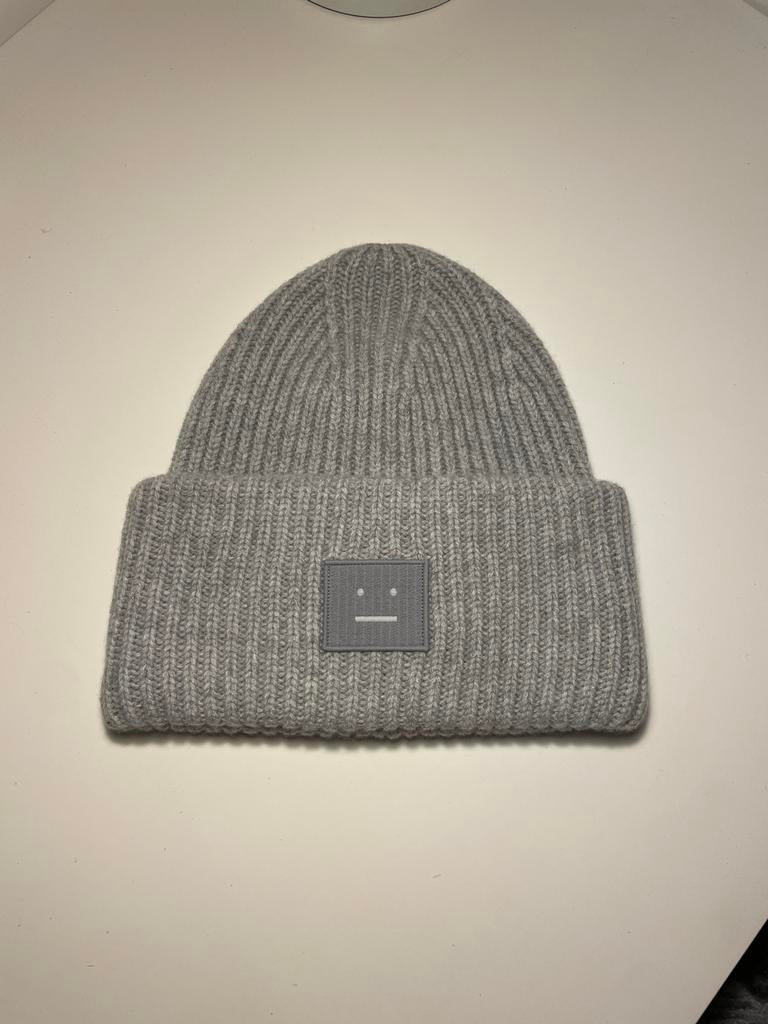 Acne Studios Muts - Grijs, Kleding | Dames, Mutsen, Sjaals en Handschoenen, Nieuw, Muts, Maat 38/40 (M), Ophalen of Verzenden