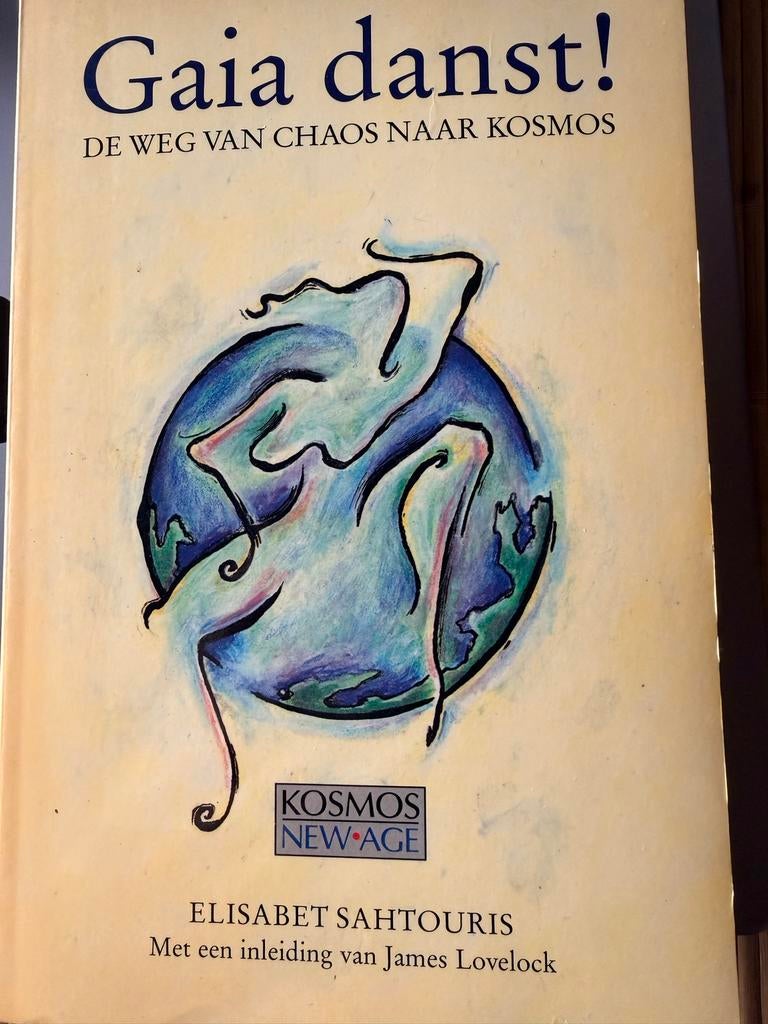 Gaia Danst - Elisabeth Sahtouris, Ophalen of Verzenden, Gelezen, Spiritualiteit algemeen, Achtergrond en Informatie
