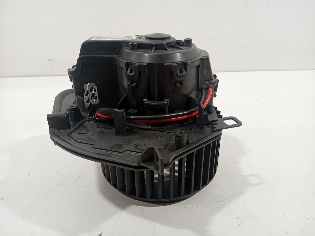 Kachel ventilator motor Volkswagen Transporter, Onderdelen@venauto.nl, Van der Ven Autorecycling B.V., Gebruikt, Ettenseweg 76, 4706 PB Roosendaal, The Netherlands