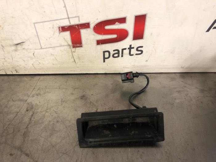 Schakelaar achterklep van een Volkswagen Touareg, Auto-onderdelen, Carrosserie en Plaatwerk, Volkswagen, Gebruikt, 3 maanden garantie