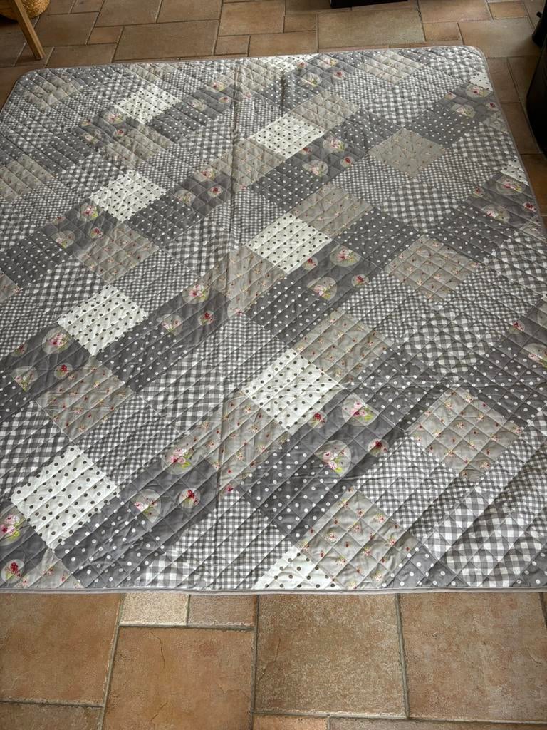 XL Patchwork Sprei, Wit, Ophalen of Verzenden, Zo goed als nieuw, 200 cm of meer