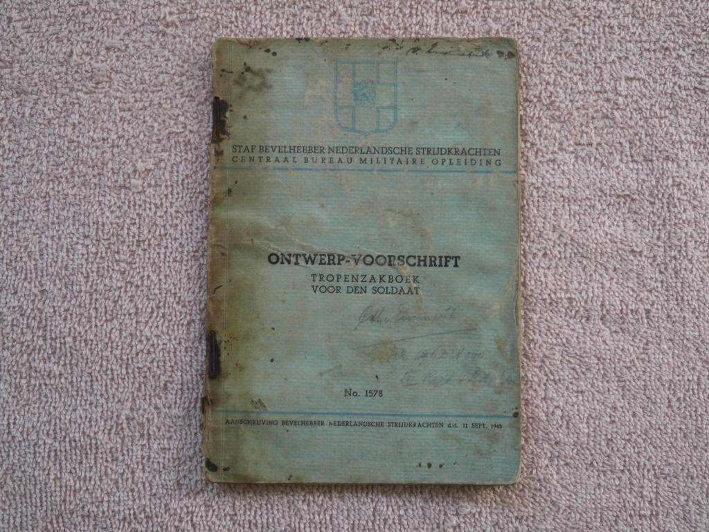 ontwerp-voorschrift tropenzakboek voor den soldaat. No 1578, Ophalen of Verzenden, Landmacht, Nederland, Boek of Tijdschrift