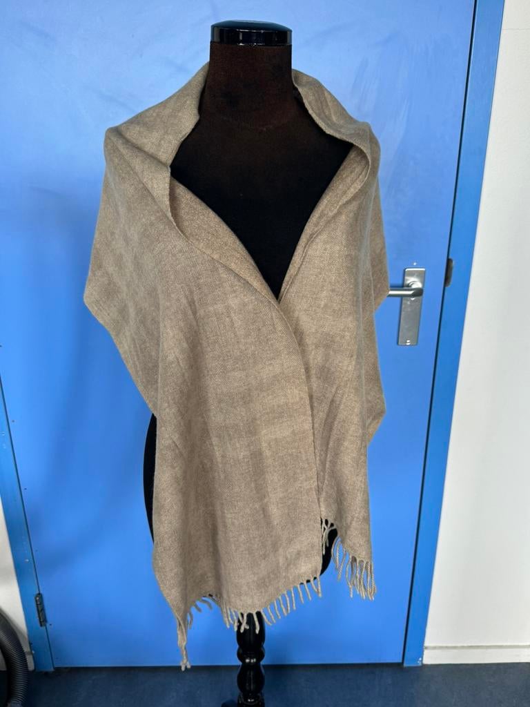 Burberry scarf, Verzenden, Zo goed als nieuw, Sjaal