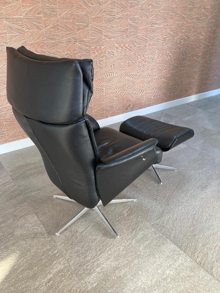 relaxfauteuil met losse voetenbank, Huis en Inrichting, Fauteuils, Ophalen, Gebruikt, Minder dan 75 cm, Modern