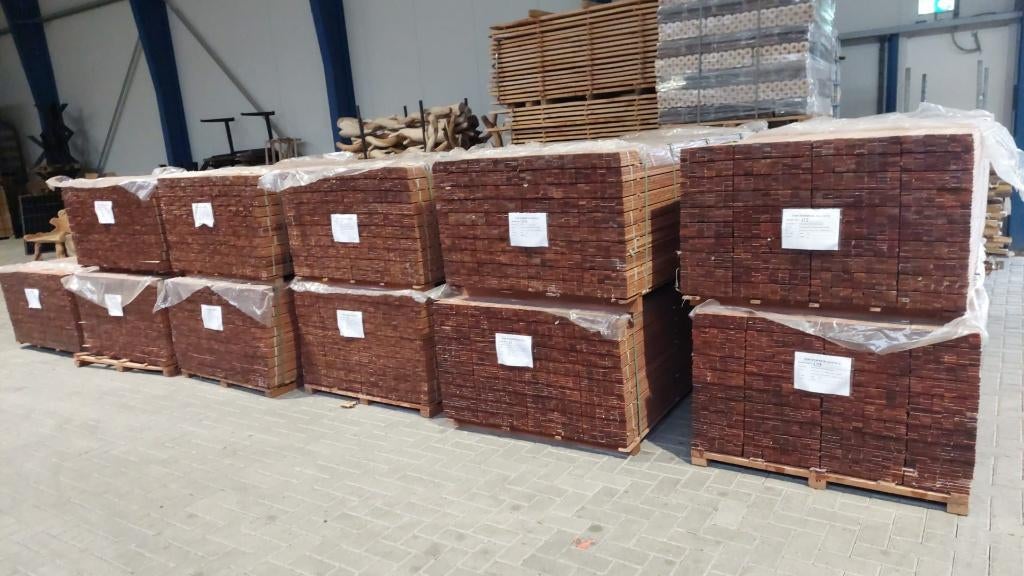 Pallet hardhouten latten 1400 stuks schutting gevelbekleding, Planken, Nieuw, Ophalen of Verzenden, Hardhout