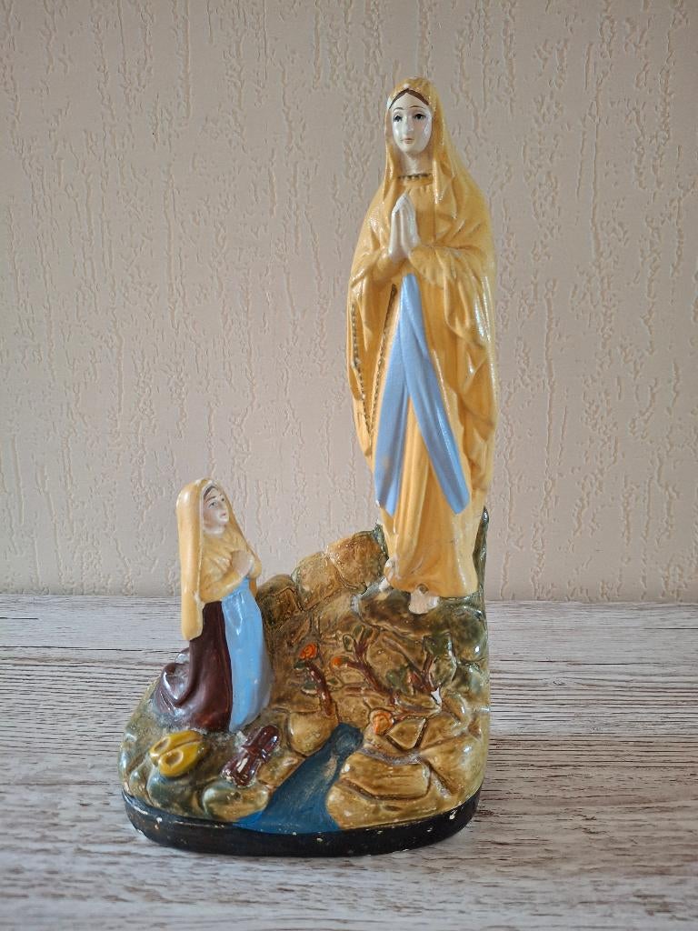 Mariabeeldje met Bernadette uit Lourdes, Ophalen of Verzenden, Gebruikt, Beeld(je), Christendom | Katholiek