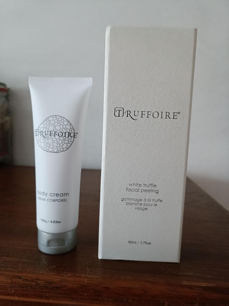 White Truffle Facial peeling, Ophalen of Verzenden, Nieuw, Gehele gezicht, Verzorging