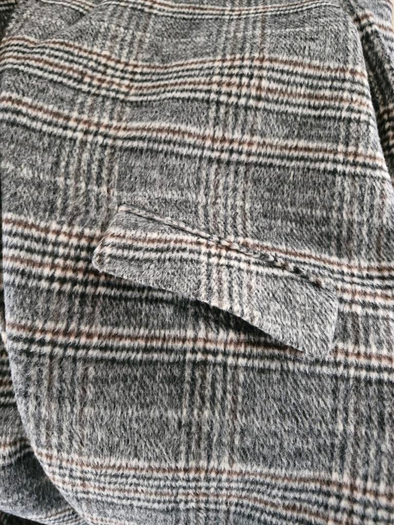 Prachtige Lange jas ruit grijs met bruin  maat xxxl 46, Ophalen of Verzenden, Zo goed als nieuw, Maat 46/48 (XL) of groter, Grijs