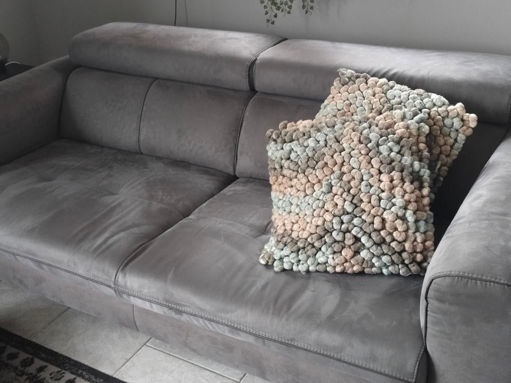 Grijze bank, Ophalen, Zo goed als nieuw, Stof, Modern