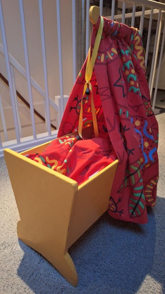 poppenwieg met accessoires, Kinderen en Baby's, Speelgoed | Poppen, Ophalen, Zo goed als nieuw, Babypop