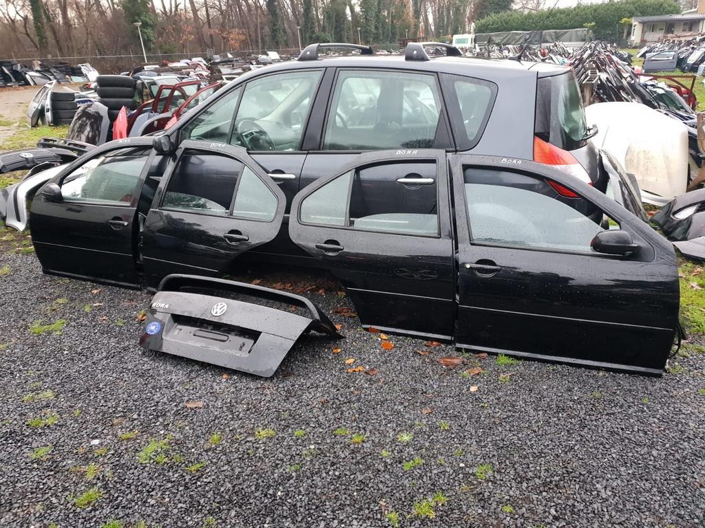 VW BORA SEDAN ACHTERKLEP +PORTIEREN MODEL 2002, Ophalen of Verzenden, Gebruikt, Achter, Achterklep