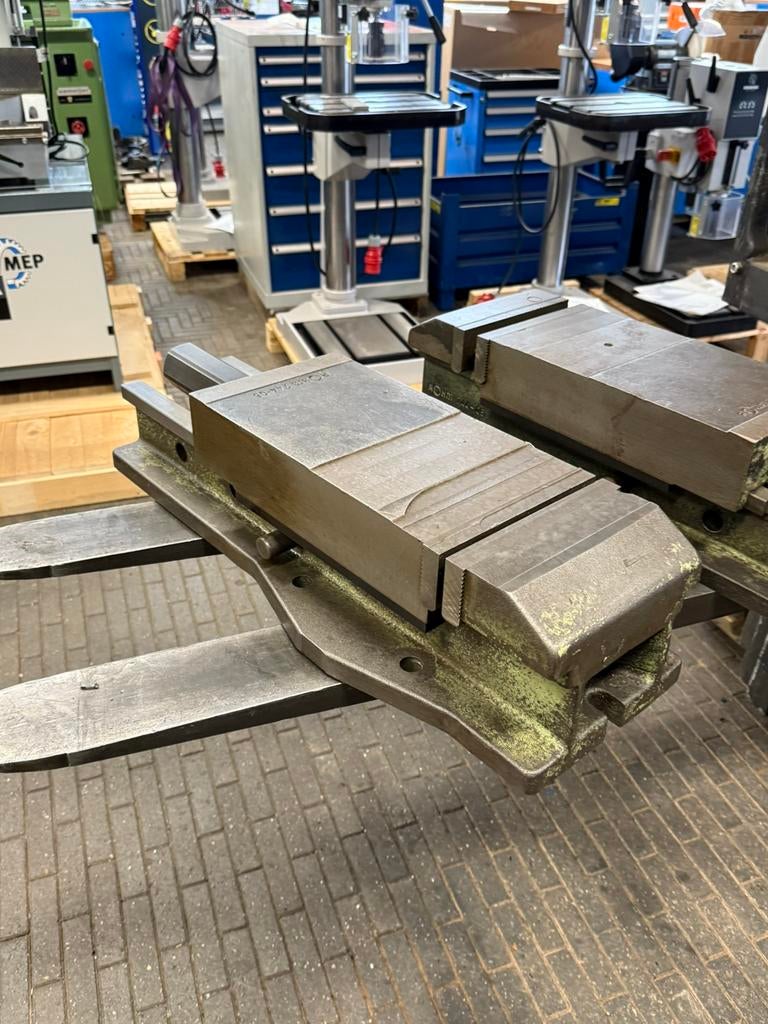 Rohm 744-05 machineklem, freesklem, precisieklem, Doe-het-zelf en Verbouw, Ophalen, Gebruikt, Overige soorten, Dimatech