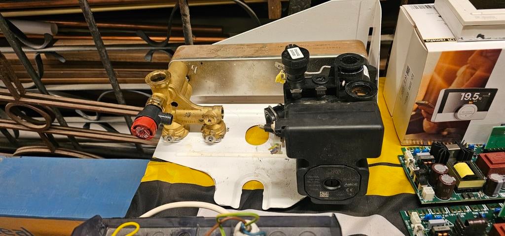 Remeha Calenta 40 lCV-ketel onderdelen, Ophalen, 30 tot 80 cm, Gebruikt, Hoog rendement (Hr)