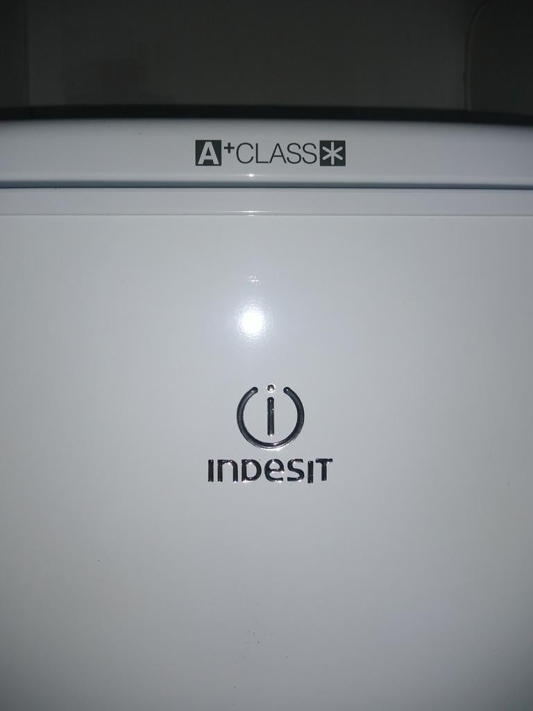 Indesit A+ Koel-Vriescombinatie, Ophalen, 150 tot 200 liter, Gebruikt, Energieklasse A of zuiniger
