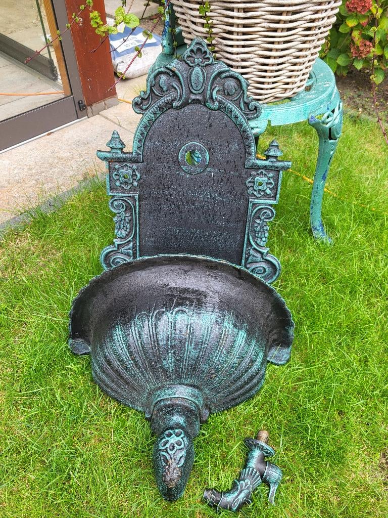 Muurfontein groen, Ophalen, Nieuw, Gietijzer, Fontein