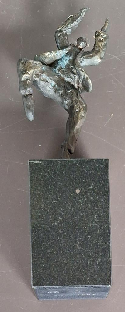 Verbronsd? beeldje Dance - Wim Heesakkers, Ophalen of Verzenden, Nieuw, Mens