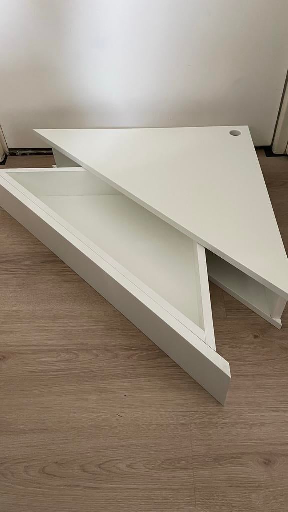 Hoekkastje met lade en uitsparing voor stroomkabel, Ophalen