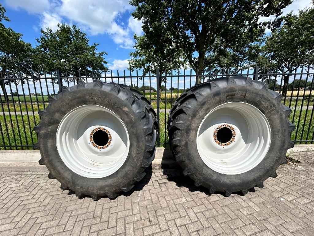 BKT 620/70R42 AGRI MAX RT765, Ophalen