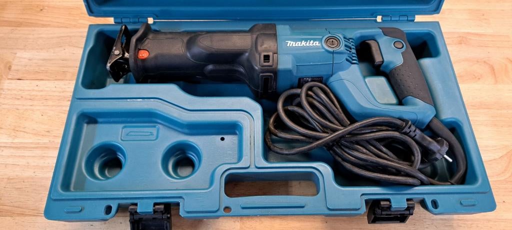 Reciprozaag makita JR3050T, Verzenden, 70 mm of meer, 600 tot 1200 watt, Zo goed als nieuw