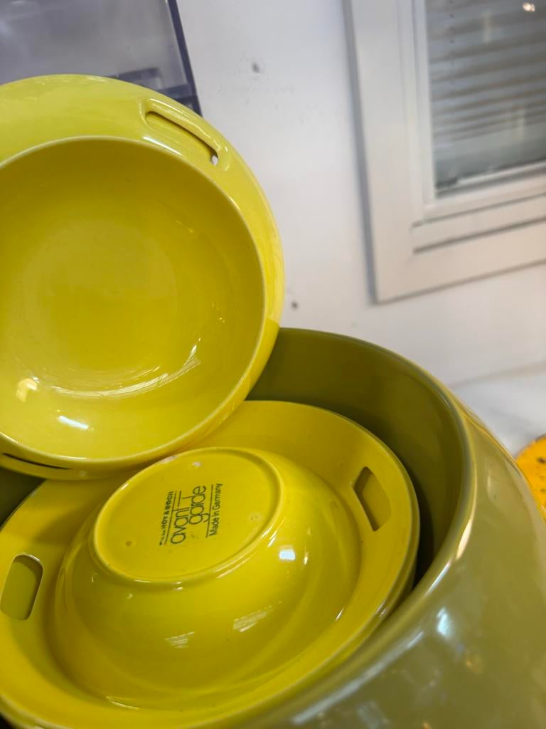 Die kugel porselein, Huis en Inrichting, Keuken | Servies, Ophalen, Keramiek, Zo goed als nieuw, Kom(men)