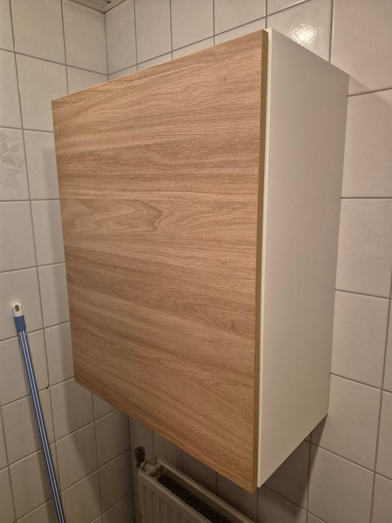 Badkamerkast ikea, Ophalen, (Half)hoge kast, Minder dan 50 cm, Zo goed als nieuw