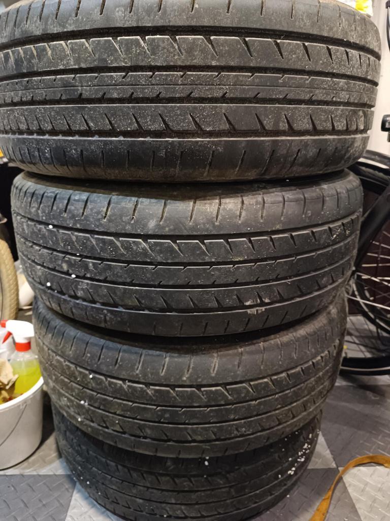 Nette Toyo banden 225/55R18 18 inch, Auto-onderdelen, Banden en Velgen, Ophalen, 18 inch, Gebruikt, Band(en)