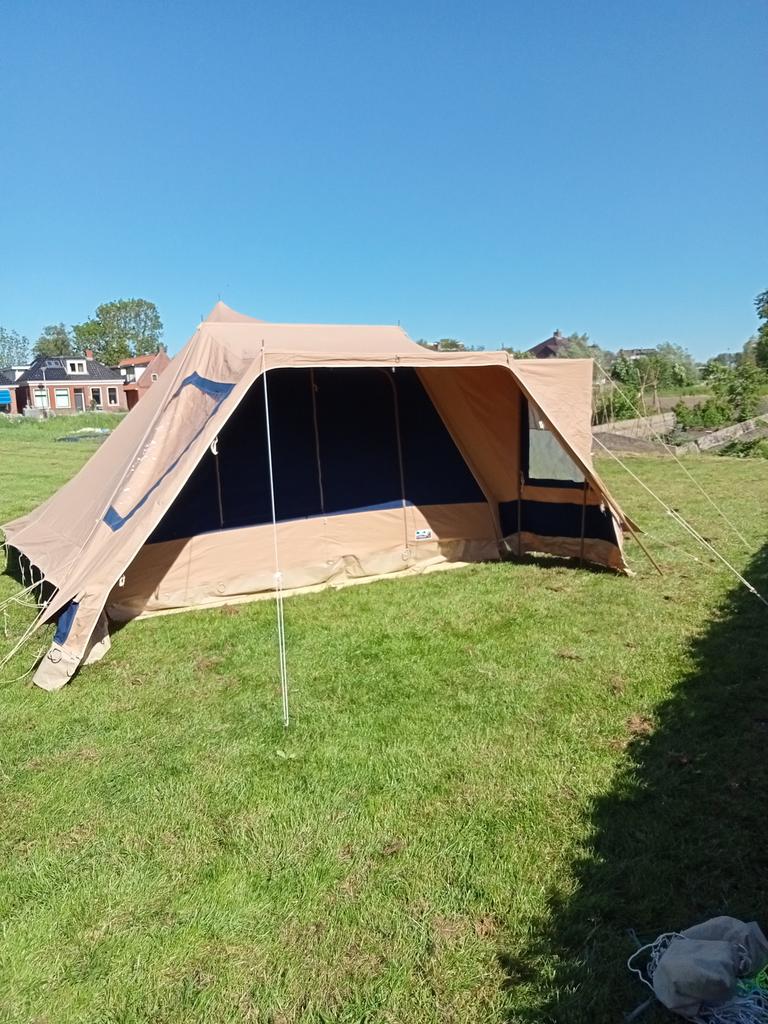 Nette Sperwer 6 tent, Caravans en Kamperen, Ophalen, Zo goed als nieuw
