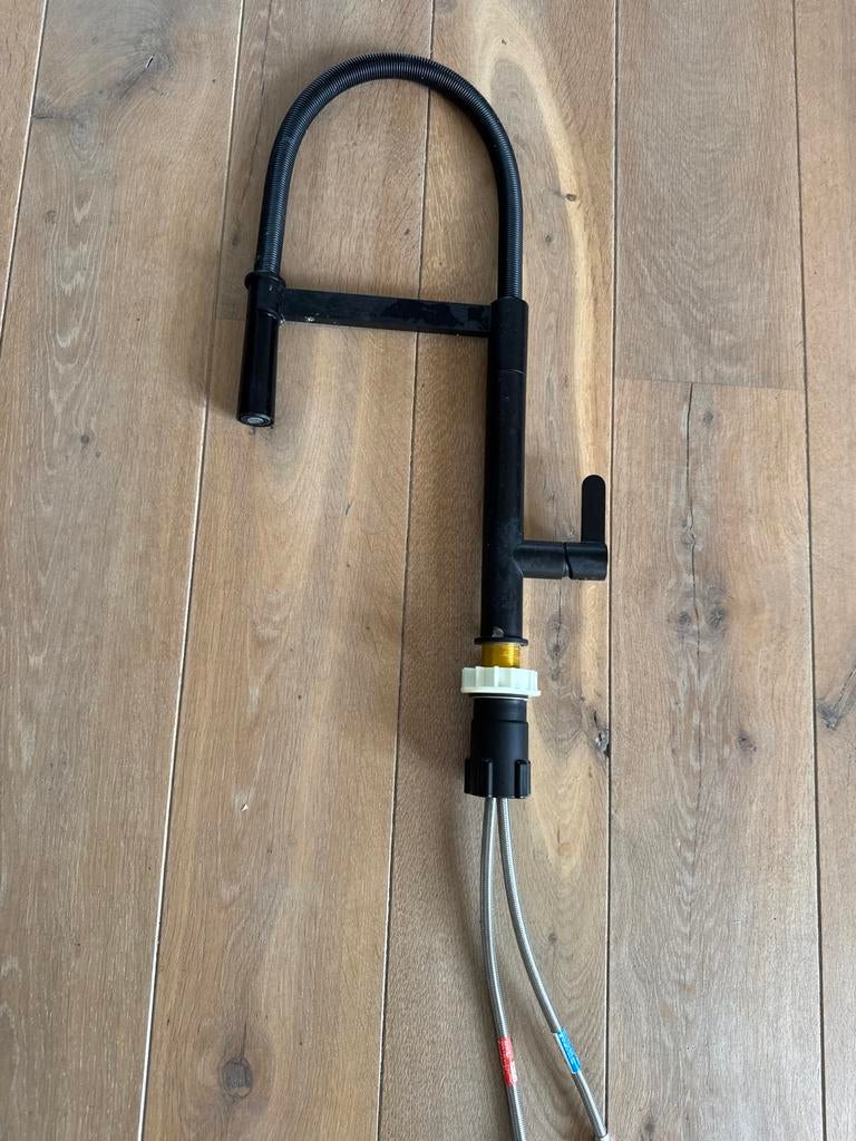 Zwarte Keukenkraan met Uittrekbare Douchekop, Ophalen, Gebruikt, Kraan